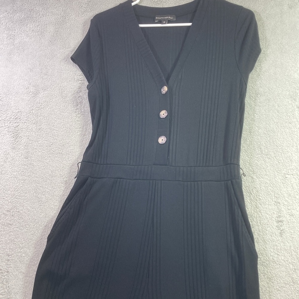 Banana Republic Jump Suit Women Size M Black Cap Sleeve V Neck Button Front - Picture 6 of 9